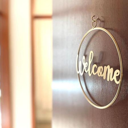 Top-Apartment Mit Parkplatz Und Balkon ロイトリンゲン エクステリア 写真